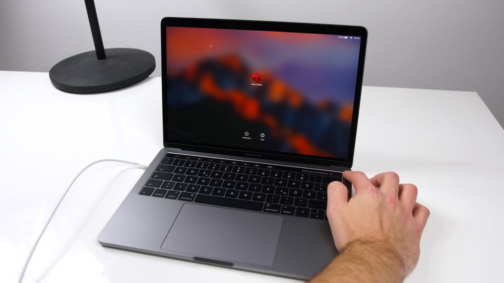 Touchbar - Mac Pro - Mac App Store - Misere